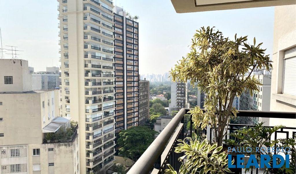 Apartamentos com quintal à venda em Itaim Bibi, São Paulo, SP - ZAP Imóveis