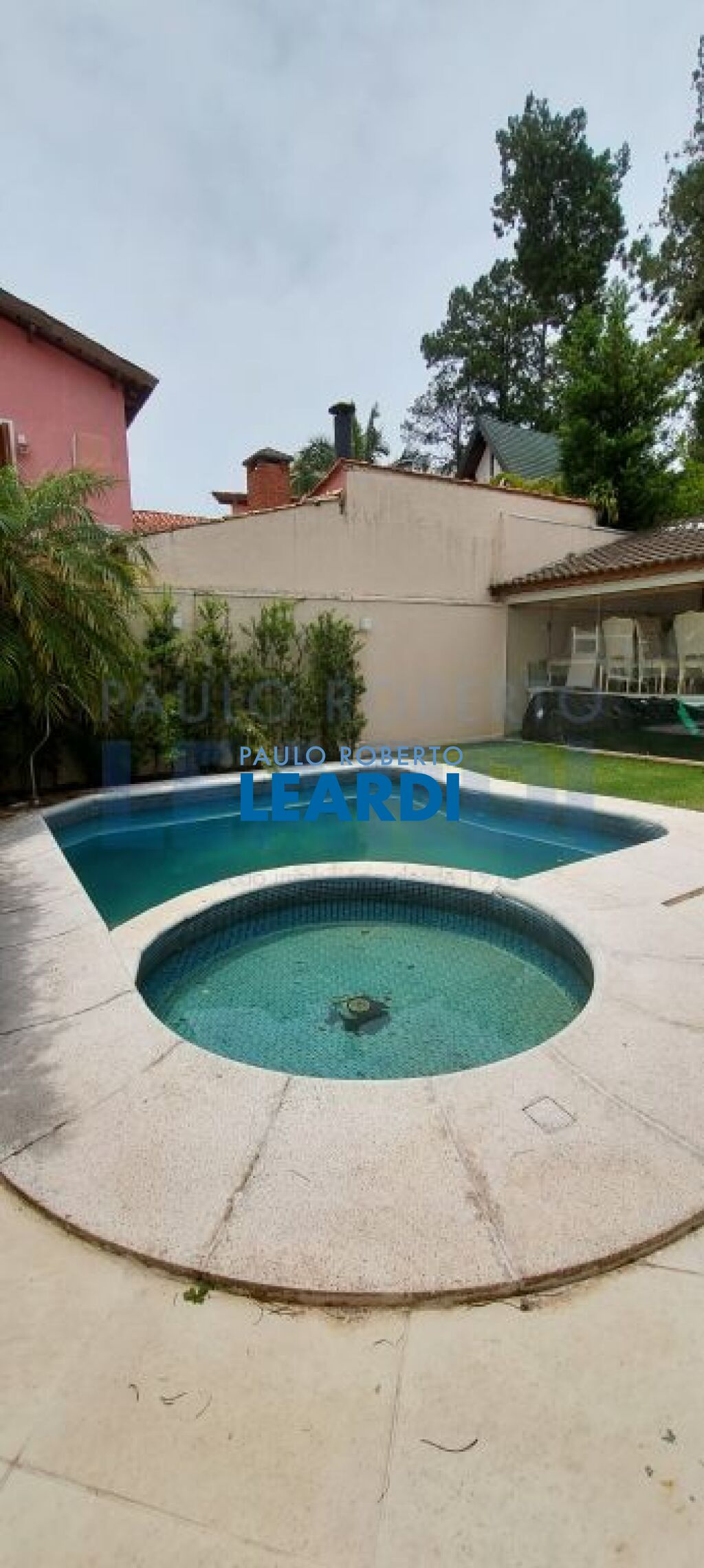 Casa de Condomínio