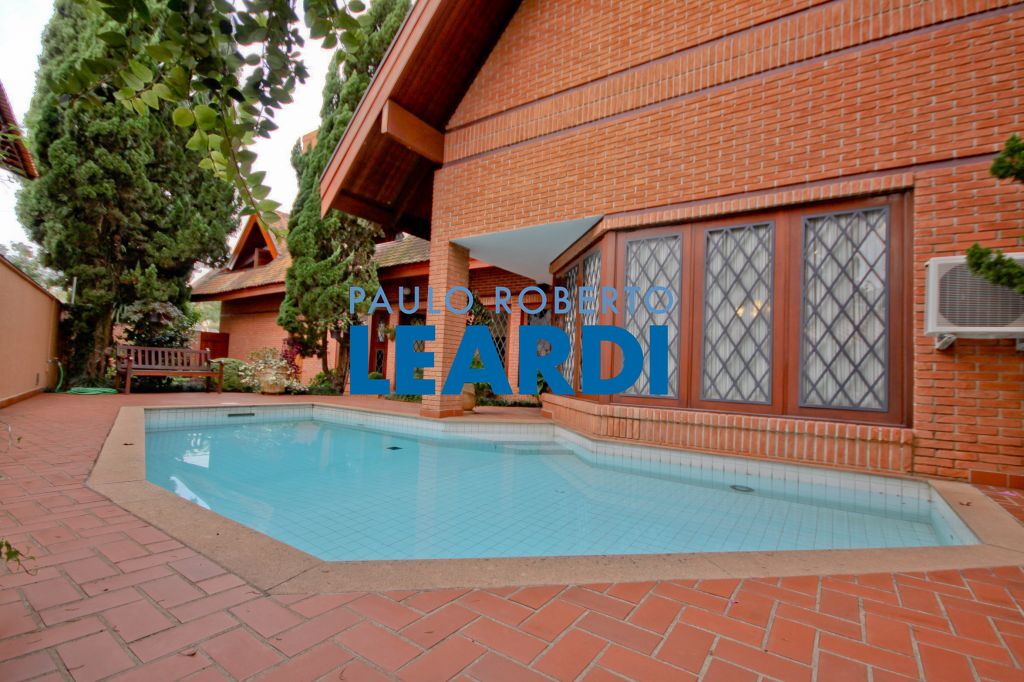 Casa de Condomínio