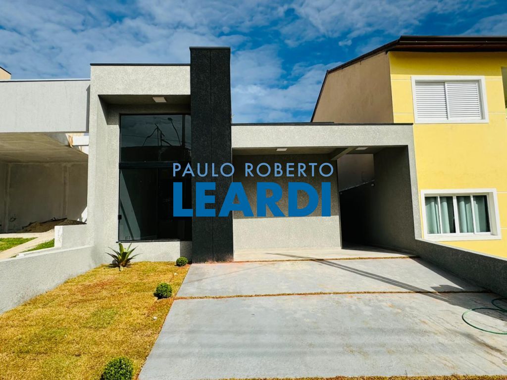 Casa de Condomínio