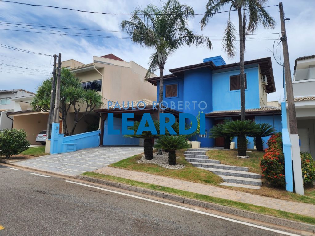 Casa de Condomínio