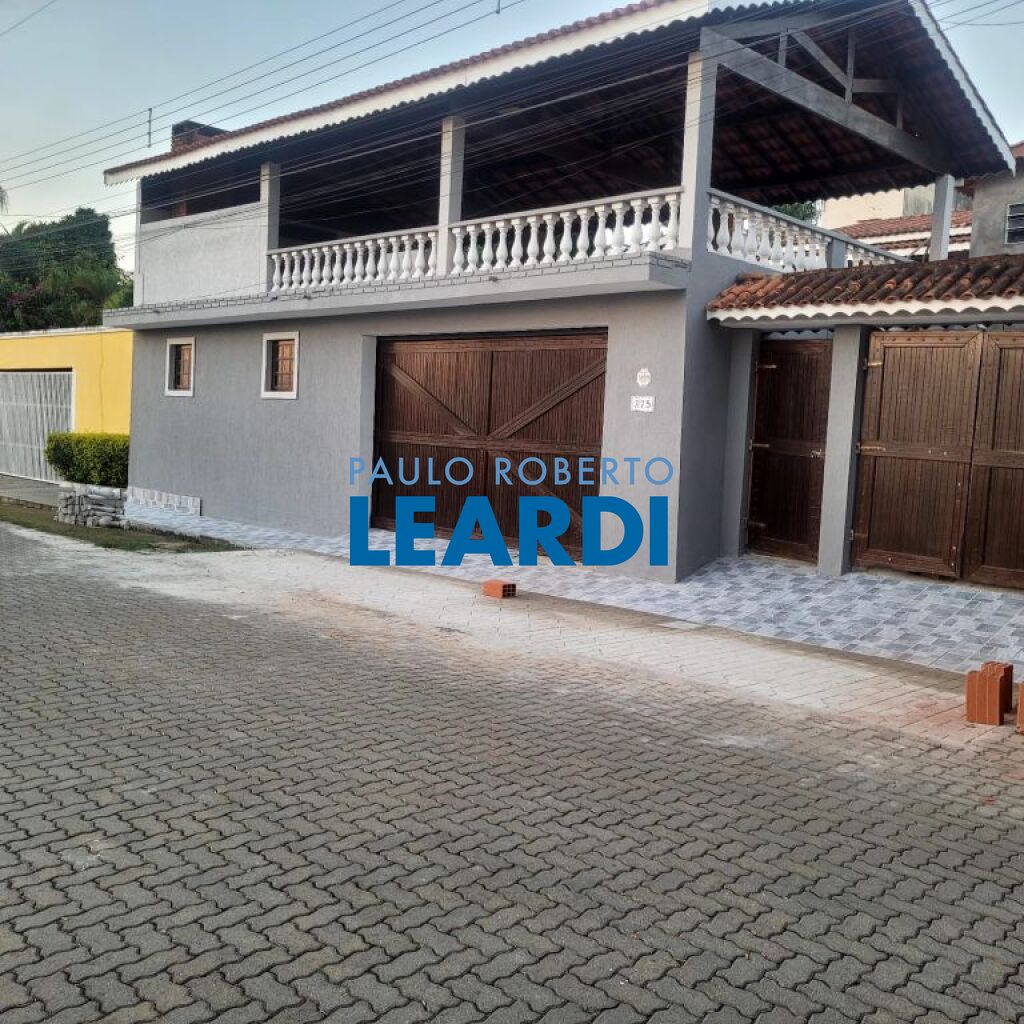 Casa de Condomínio
