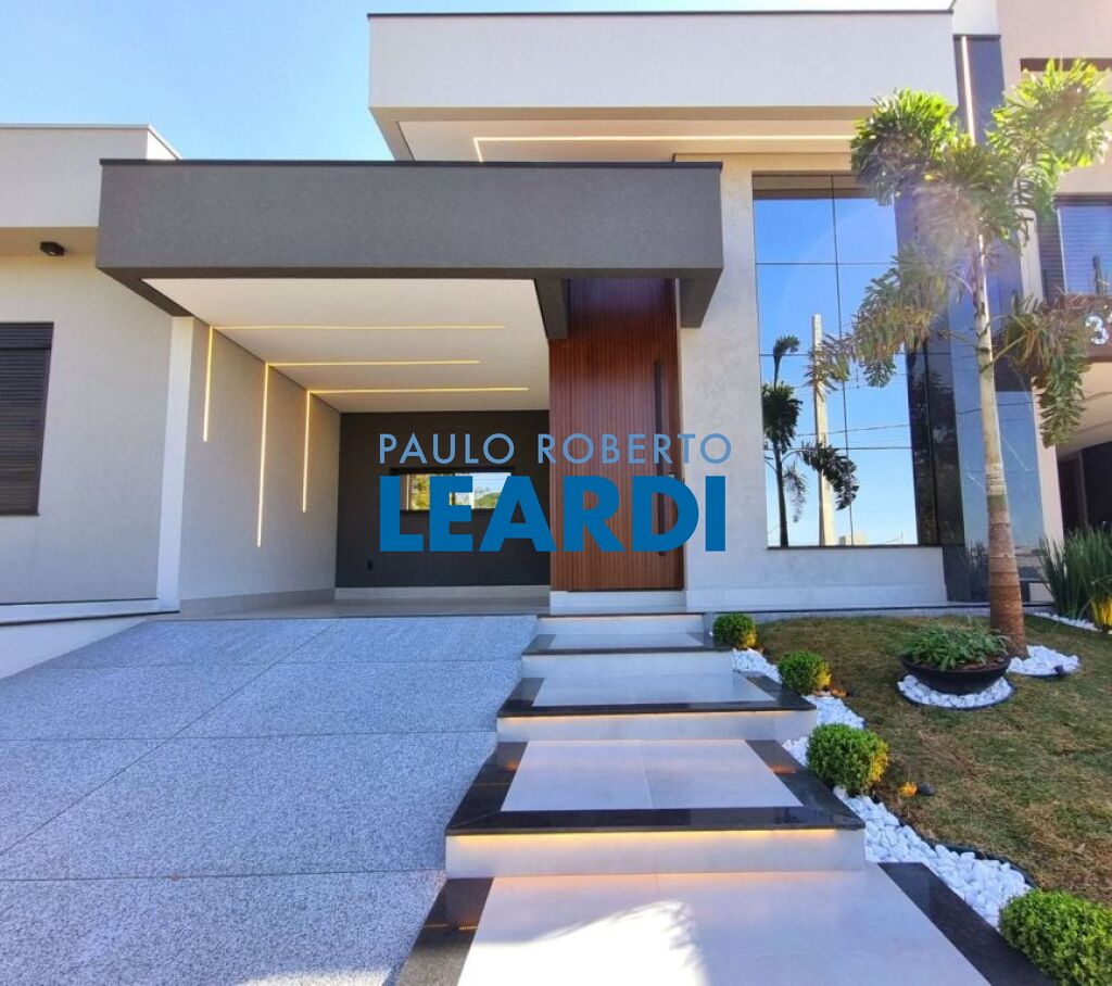 Casa de Condomínio