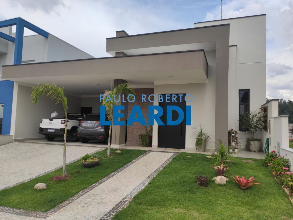 Casa de Condomínio