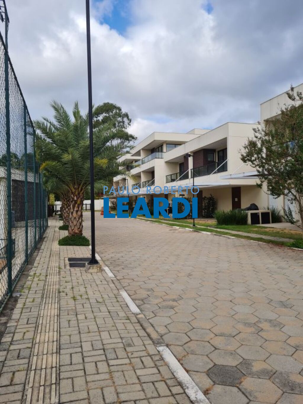 Casa de Condomínio