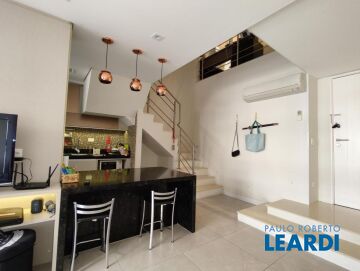 Duplex à Venda em Vila Olímpia, São Paulo, SP - Paulo Roberto Leardi